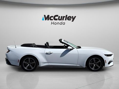 Used 2025 Ford Mustang Premium RWD image 11