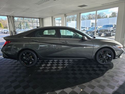 New 2026 Hyundai Elantra SEL Sport image 3