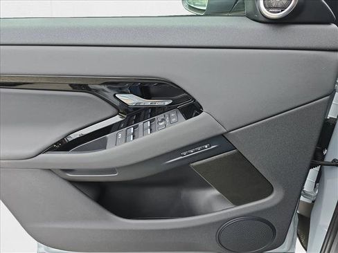 New 2026 Land Rover Range Rover Evoque S image 28