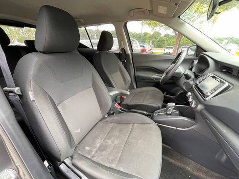 Used 2024 Nissan Kicks S FWD image 31