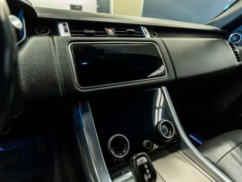 Used 2019 Land Rover Range Rover Sport HSE image 14
