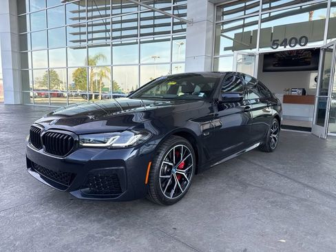 Used 2023 BMW 530e w/ Executive Package image 1