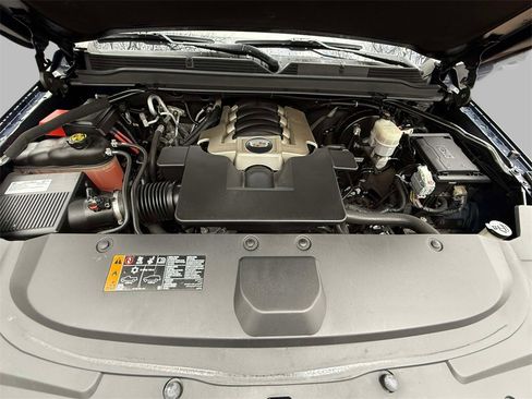 Used 2019 Cadillac Escalade ESV Platinum image 25