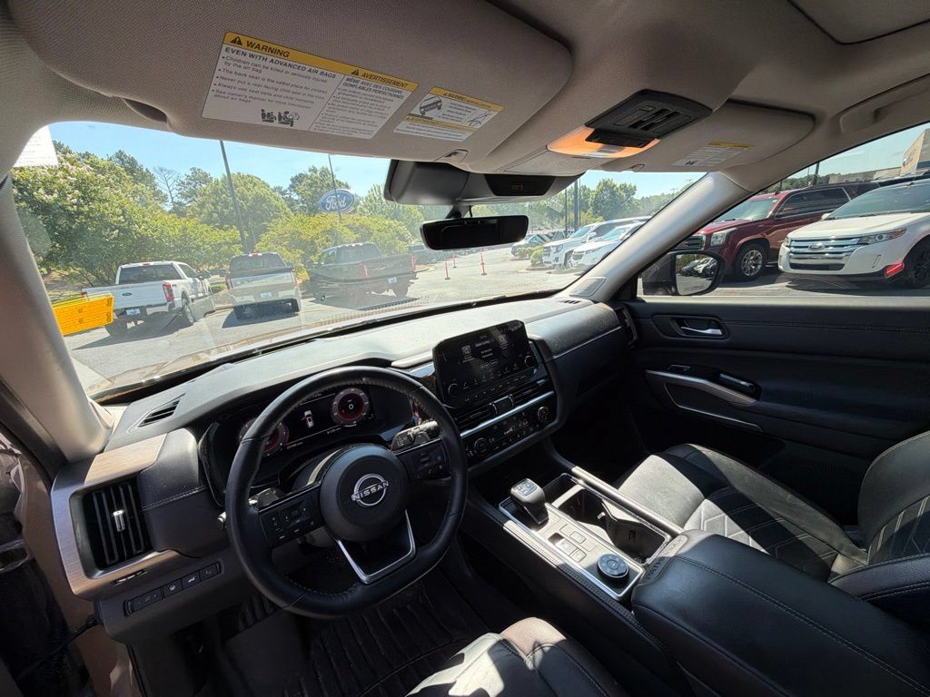 Used 2023 Nissan Pathfinder Platinum AWD/4WD image 14