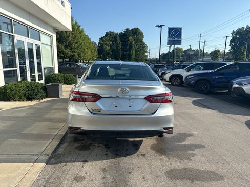 Used 2024 Toyota Camry XLE FWD image 4