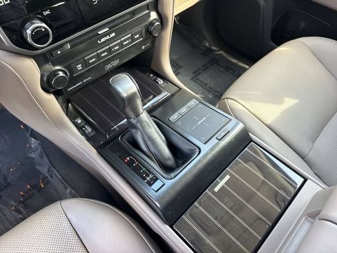 Used 2023 Lexus GX 460 Premium w/ Accessory Package AWD/4WD image 21