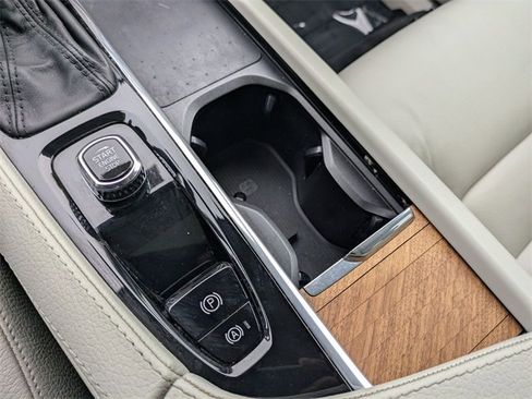 Used 2022 Volvo XC90 T6 Momentum w/ Advanced Package image 20