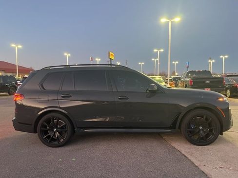 Used 2023 BMW X7 xDrive40i w/ M Sport Package image 5