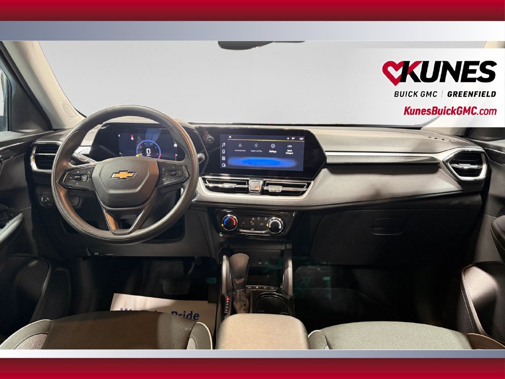 Used 2025 Chevrolet TrailBlazer LT AWD/4WD image 24