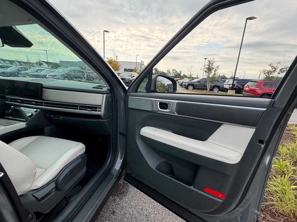 Used 2024 Hyundai Santa Fe SEL FWD image 32