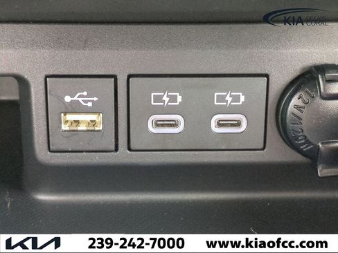 Used 2023 Toyota Highlander LE image 23