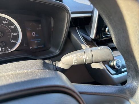 Used 2021 Toyota Corolla LE image 31