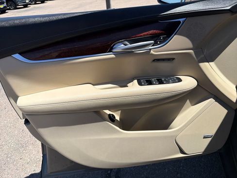 Used 2019 Cadillac XT5 Premium Luxury AWD/4WD image 22