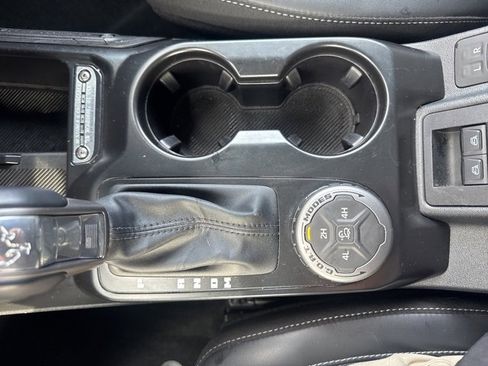 Used 2025 Ford Bronco Outer Banks image 33