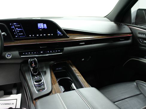 Used 2023 Cadillac Escalade Premium Luxury image 20