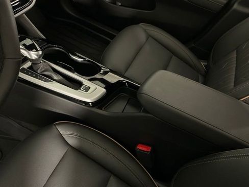 Used 2025 Buick Envista Avenir image 16