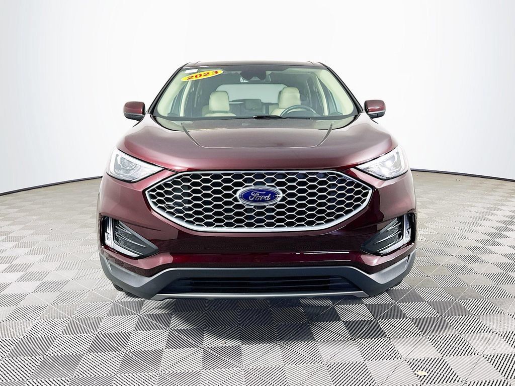 Used 2023 Ford Edge SEL w/ Convenience Package AWD/4WD image 4