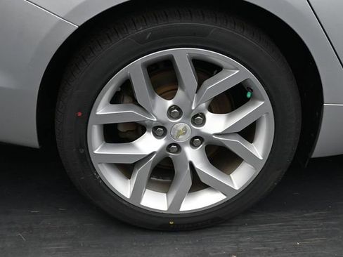 Used 2016 Chevrolet Impala LTZ image 13