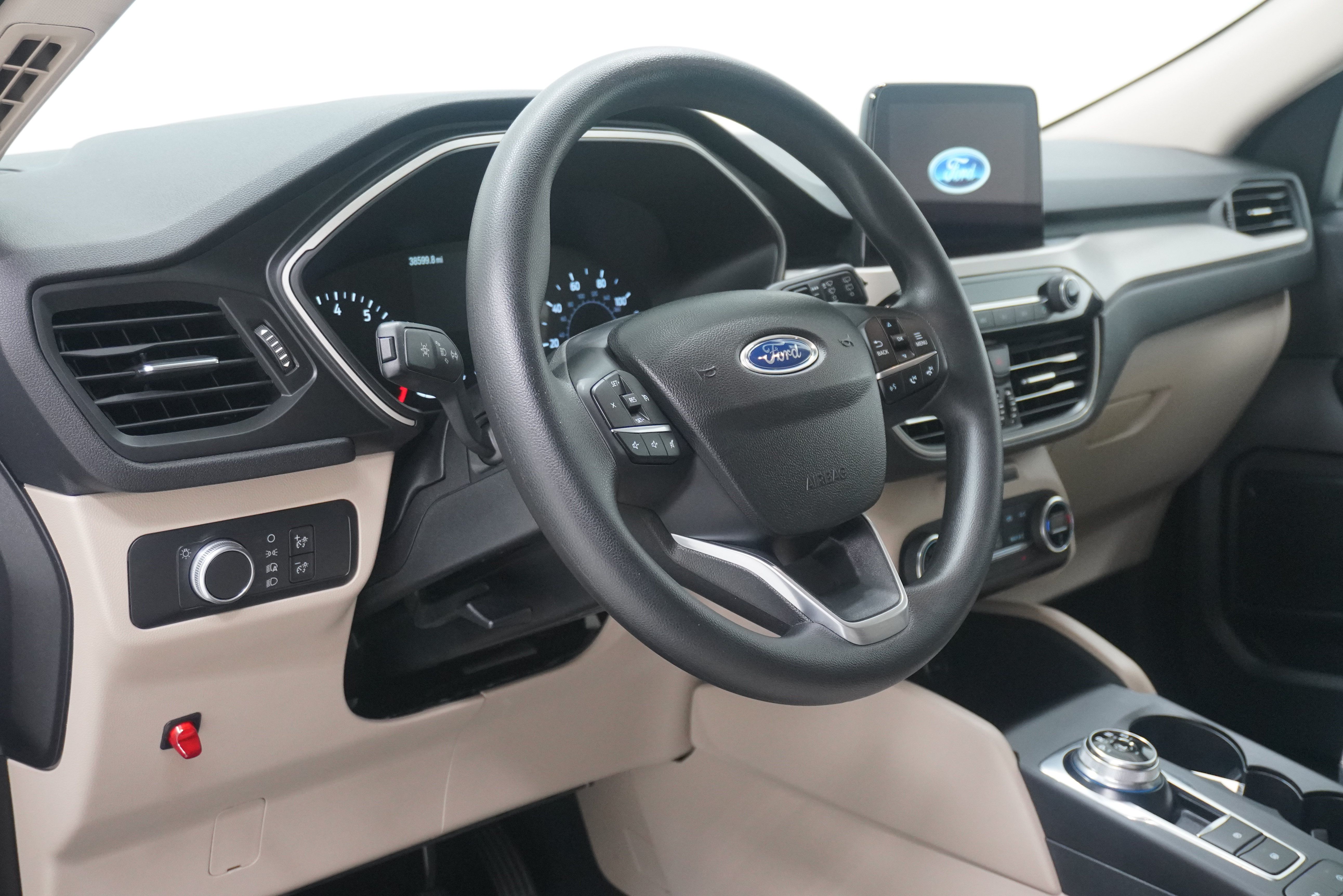 Used 2020 Ford Escape SE FWD image 10