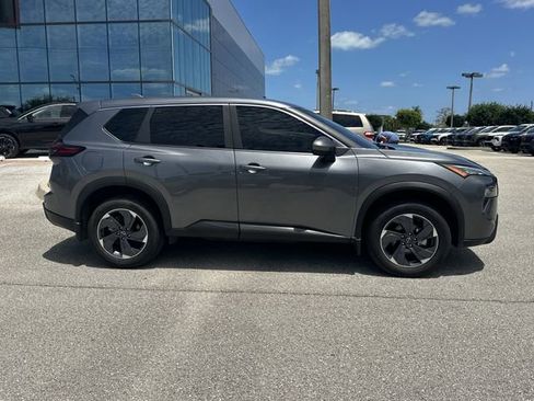 Used 2026 Nissan Rogue SV FWD image 6