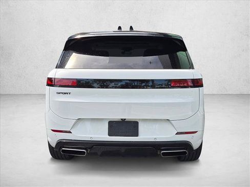 Used 2024 Land Rover Range Rover Sport Dynamic SE AWD/4WD image 6