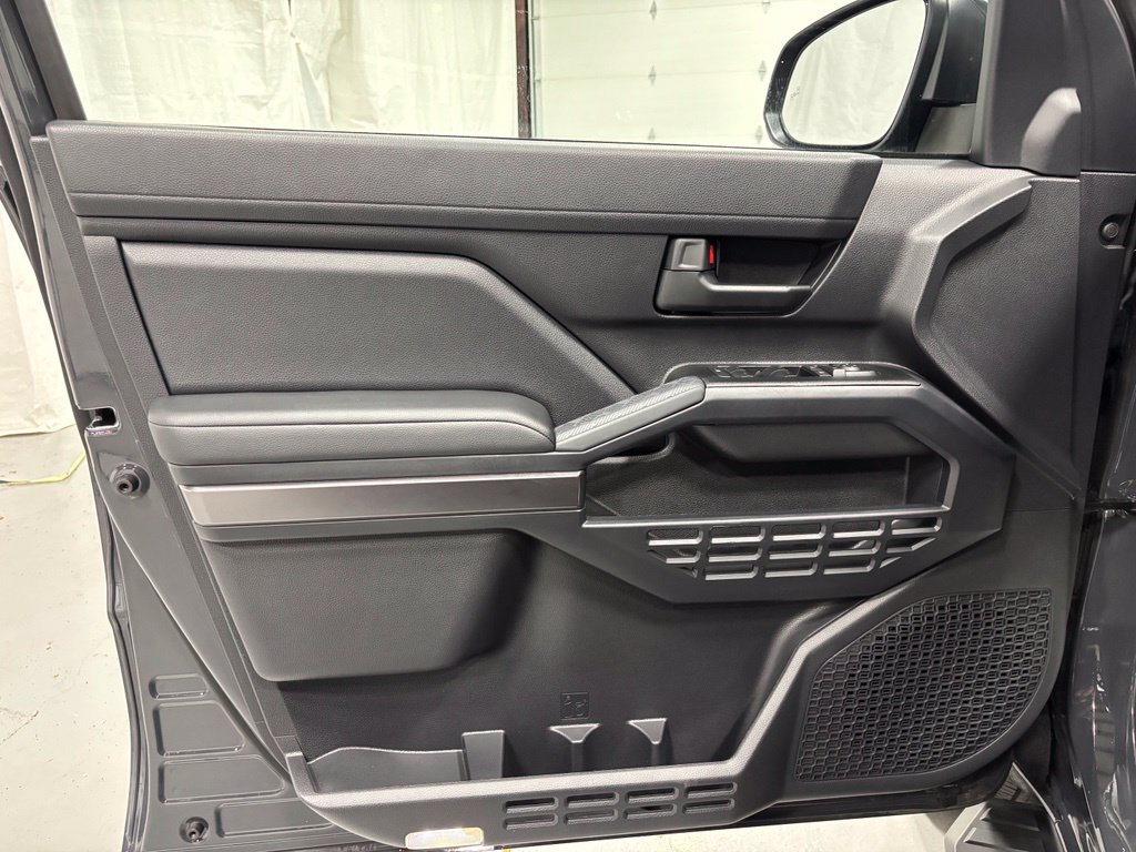 Used 2026 Toyota 4Runner SR5 AWD/4WD image 8