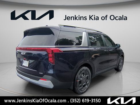 New 2026 Kia Carnival EX image 3
