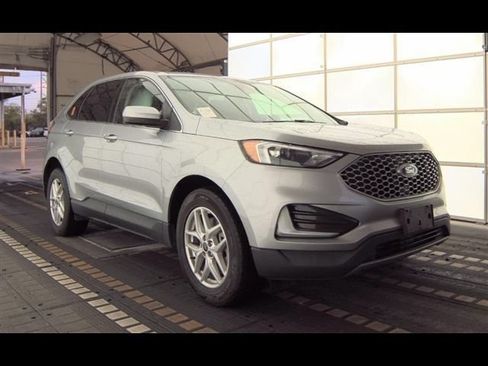 Used 2023 Ford Edge SEL AWD/4WD image 2