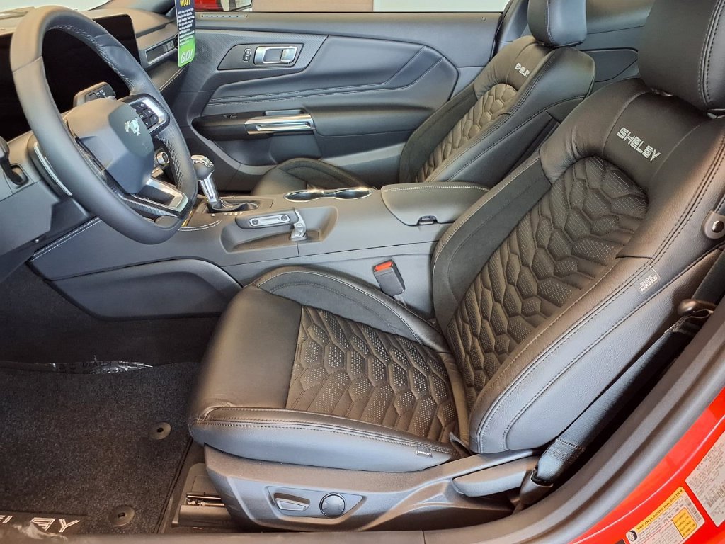New 2026 Ford Mustang GT Premium w/ GT Performance Package RWD image 9