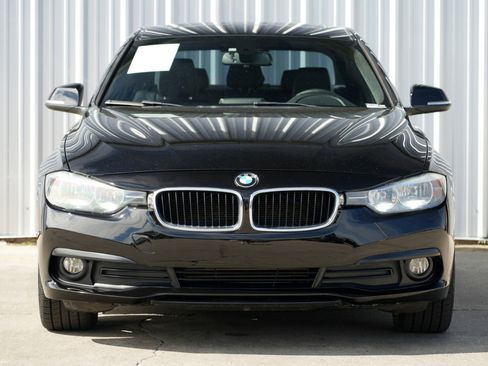 Used 2017 BMW 320i xDrive Sedan image 6