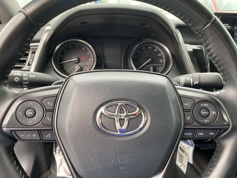 Used 2023 Toyota Camry SE image 13