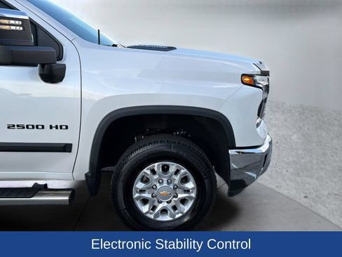 Certified 2024 Chevrolet Silverado 2500 LTZ w/ LTZ Convenience Package AWD/4WD image 33
