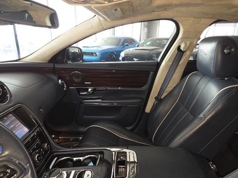 Used 2011 Jaguar XJ L Supercharged image 17