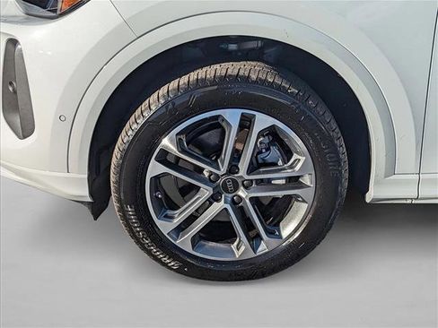New 2025 Audi Q5 Premium image 10