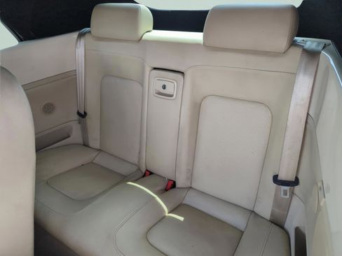 Used 2008 Volkswagen Beetle SE FWD image 18