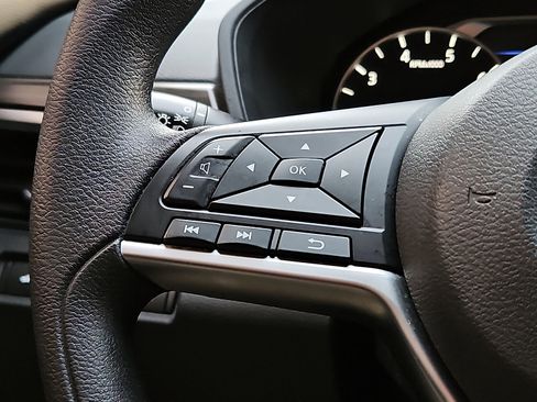 Certified 2023 Nissan Altima 2.5 SV image 19