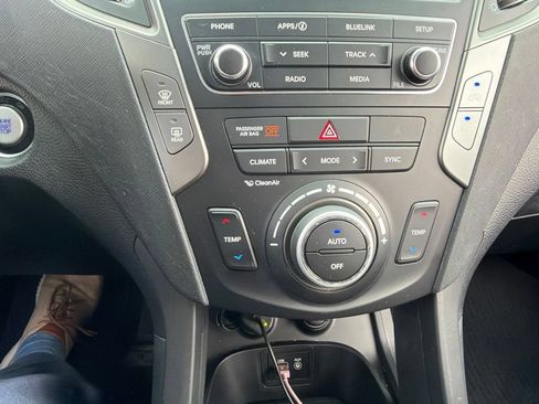 Used 2017 Hyundai Santa Fe Sport 2.0T FWD image 12