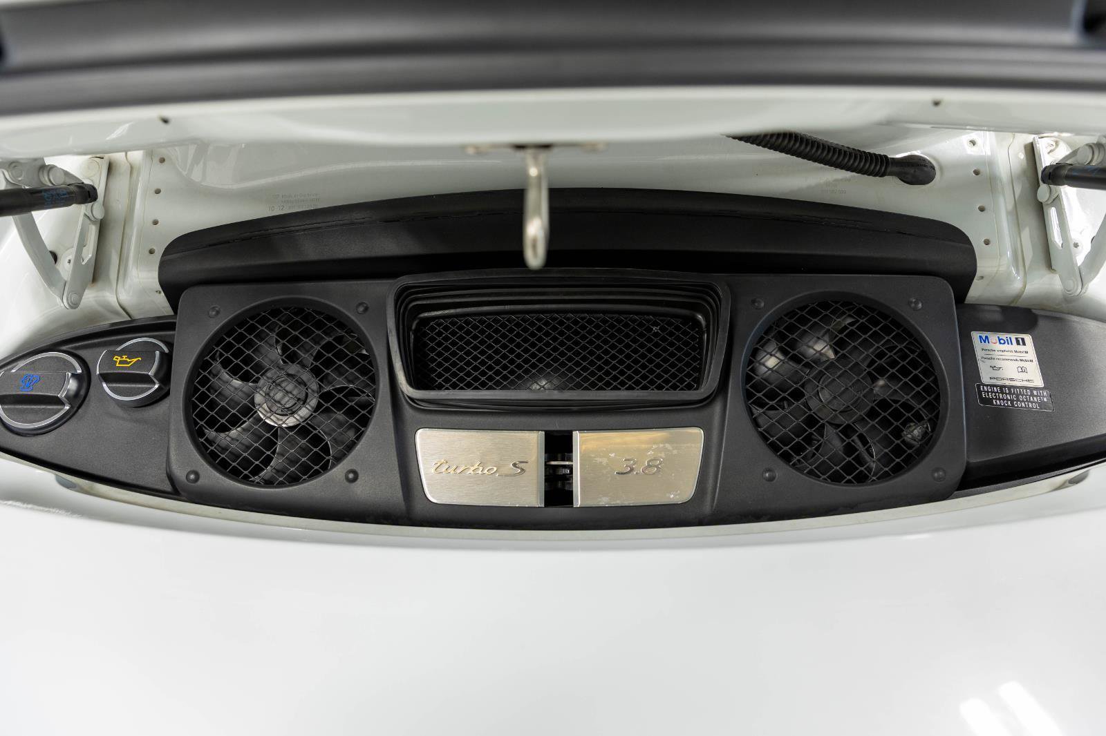 Used 2015 Porsche 911 Turbo S AWD/4WD image 53
