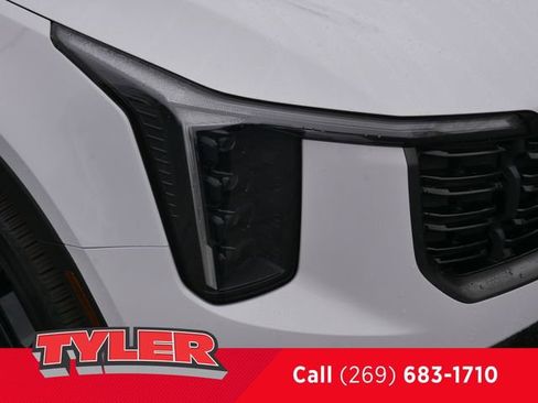 Used 2025 Kia Sorento SX Prestige w/ Olive Brown Leather Package image 10