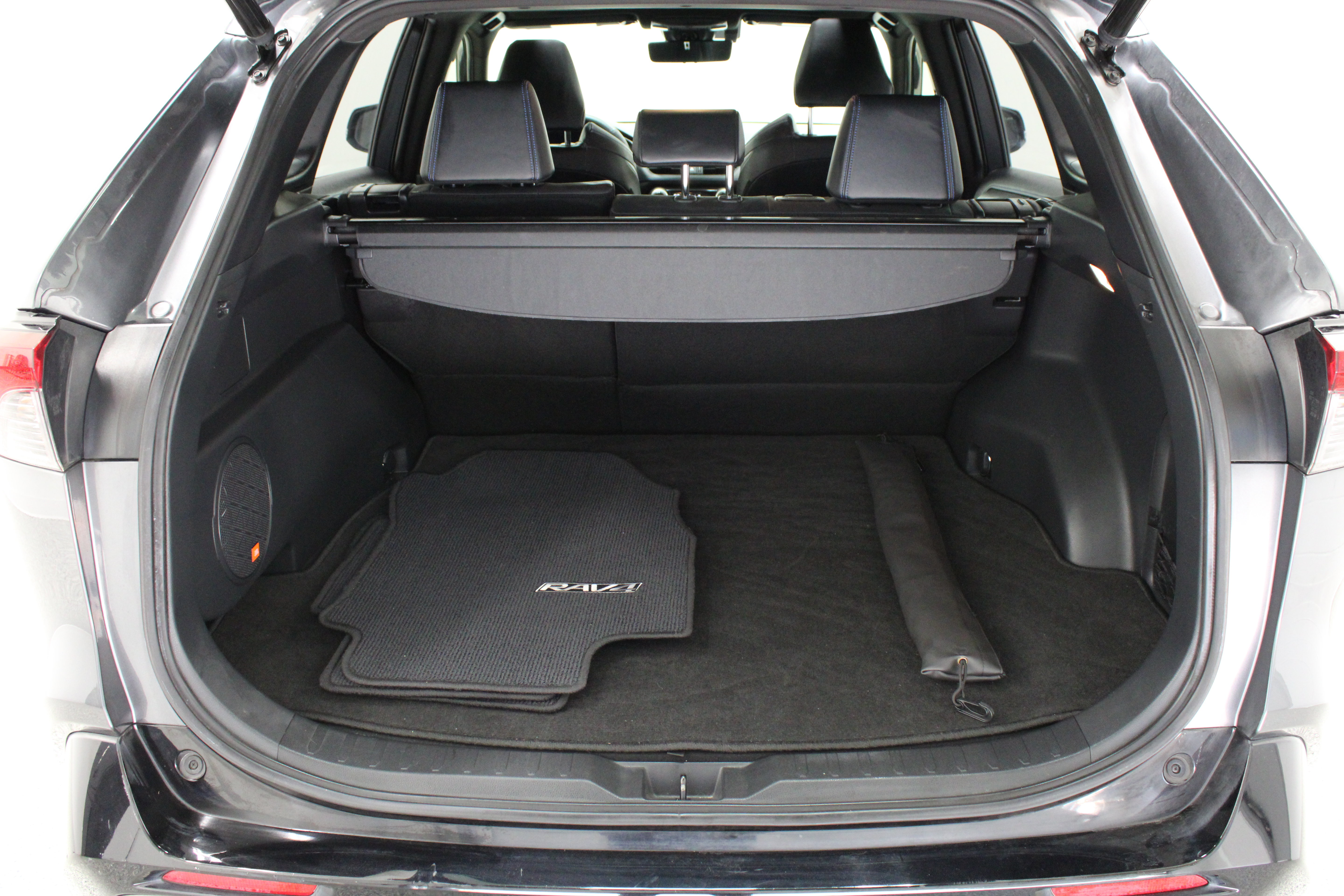 Used 2020 Toyota RAV4 XSE AWD/4WD image 33