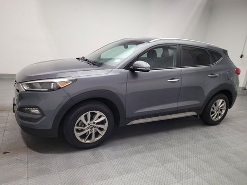 Used 2017 Hyundai Tucson SE Plus w/ Cargo Package FWD image 2