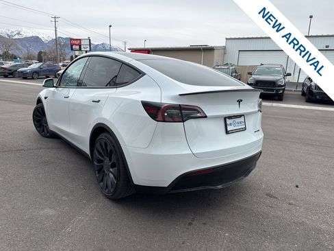 Used 2022 Tesla Model Y Performance image 5