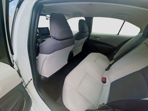 Used 2021 Toyota Corolla LE FWD image 23