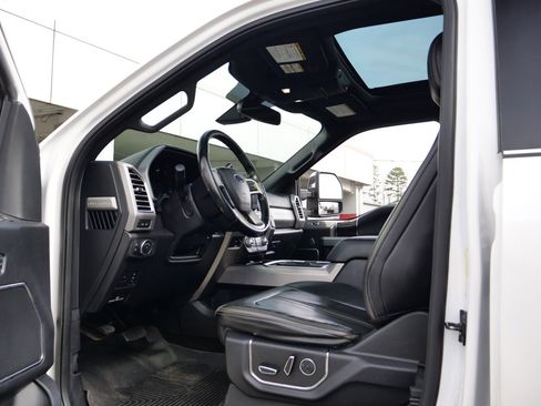 Used 2017 Ford F250 Platinum w/ Platinum Ultimate Package image 25