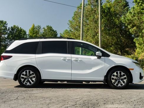 New 2026 Honda Odyssey EX-L image 10
