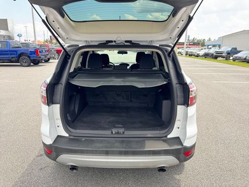 Used 2018 Ford Escape SE FWD image 17