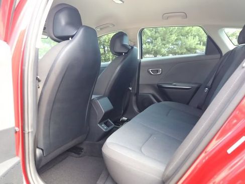 Used 2025 Kia K4 FWD image 21