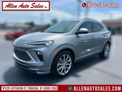 Used 2025 Buick Encore GX Avenir w/ Avenir Convenience Package FWD image 1