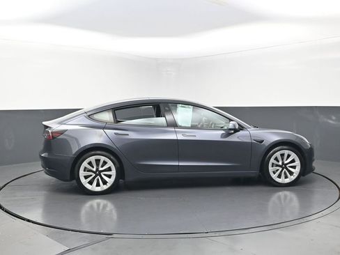 Used 2021 Tesla Model 3 Standard Range Plus RWD image 5