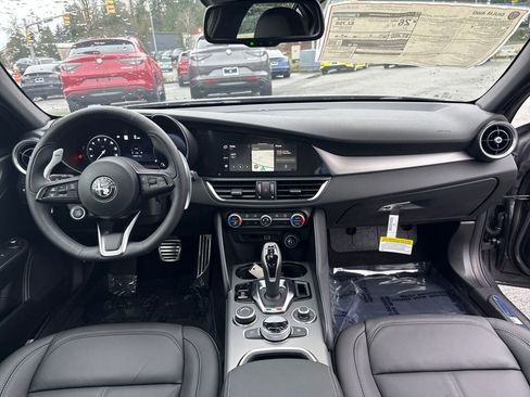 New 2025 Alfa Romeo Giulia AWD w/ Driving Assist Package image 11
